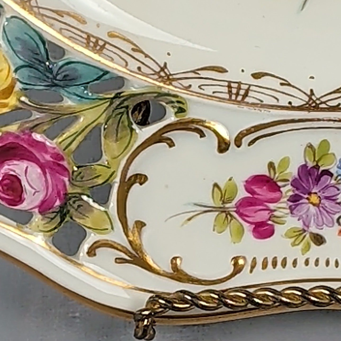 Antique Dresden Germany 10.5” Hand Painted Floral Cabinet Plate Gold Gilt11