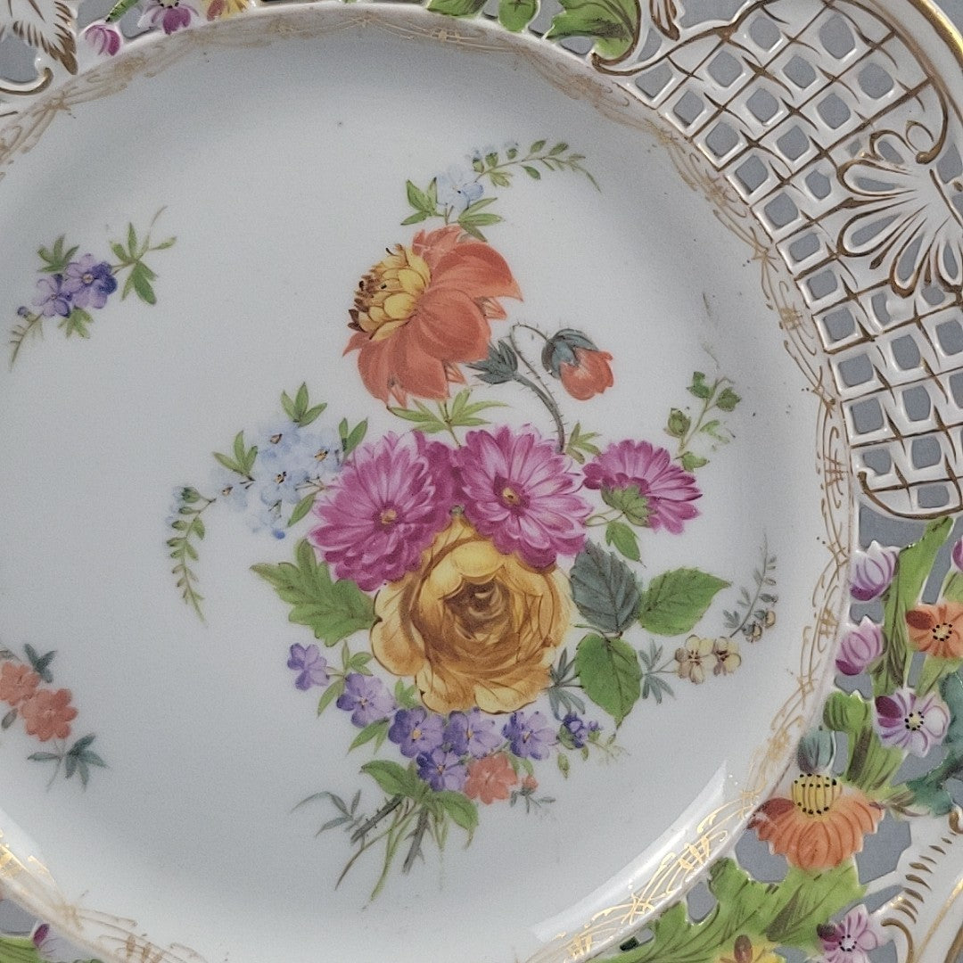 Carl Thieme Style Dresden Reticulated Plate Raised Enamel Floral Gold Trim 9"2
