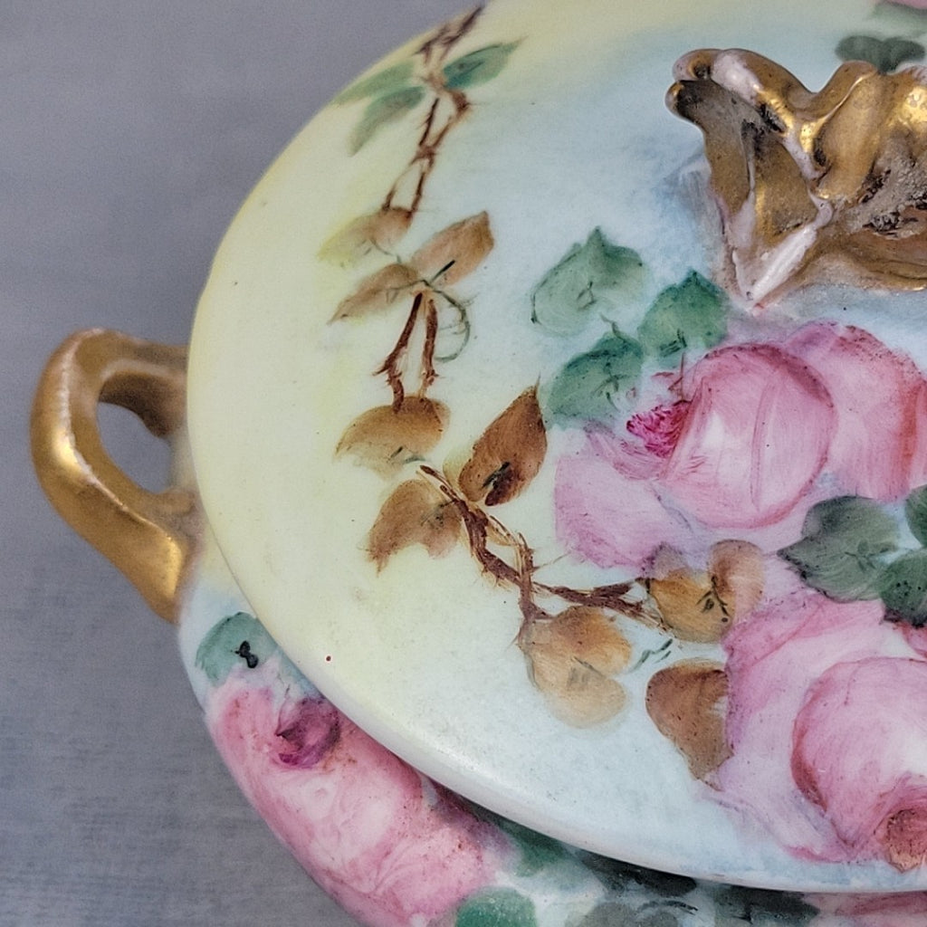 Antique GDA Limoges Footed Powder Jar Roses Gilt Handles Vanity Box c190010