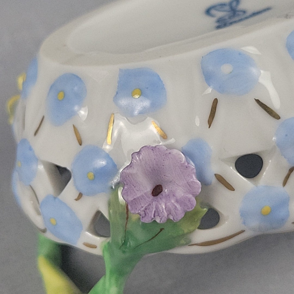 Dresden Germany Reticulated Porcelain Basket Forget Me Not Flowers & Vine Handle10