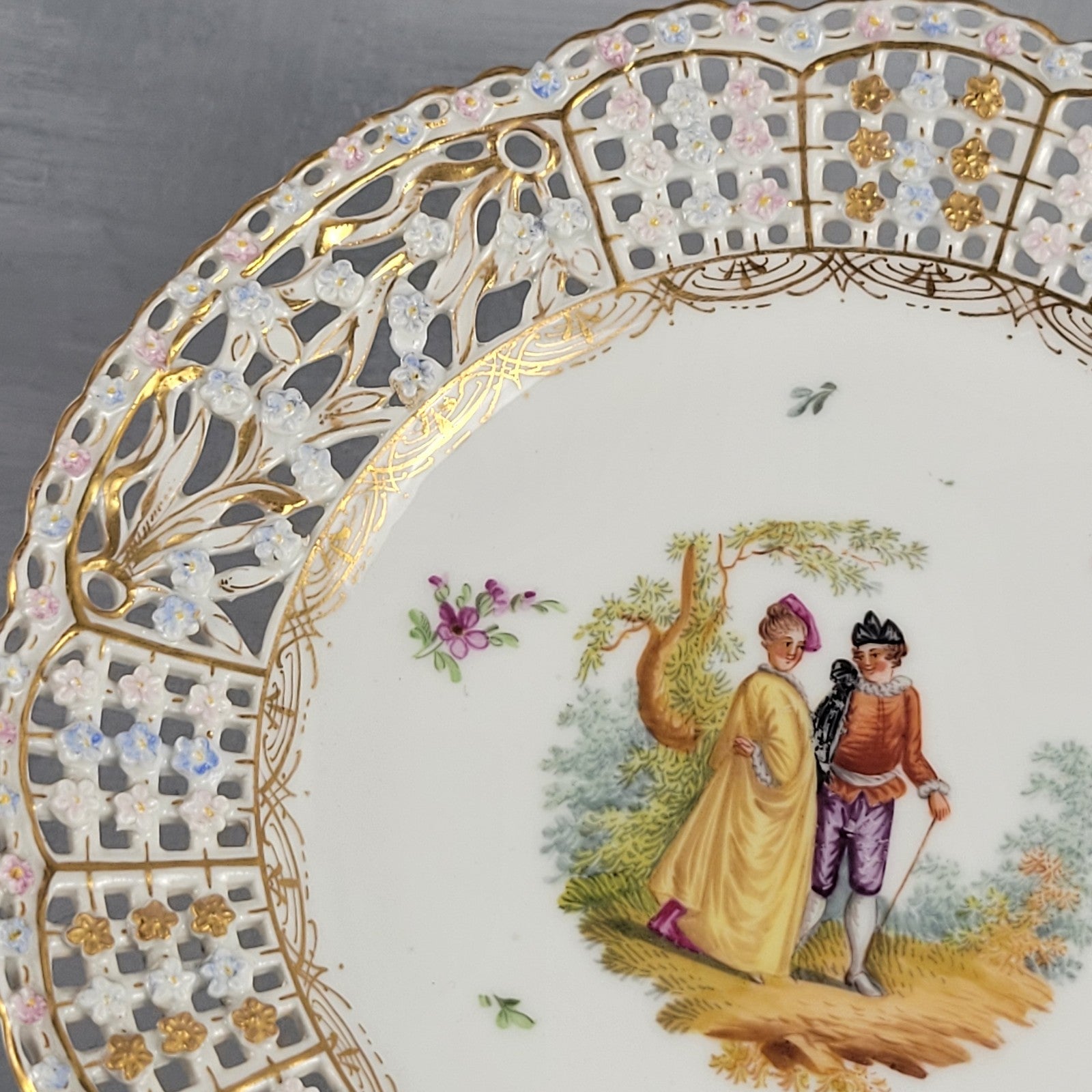 Carl Thieme Dresden Decorated Reticulated Compote Cake Stand Courting Couple 4