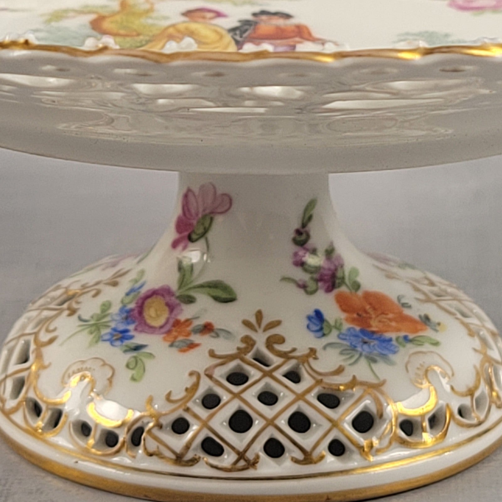 Carl Thieme Dresden Decorated Reticulated Compote Cake Stand Courting Couple 3