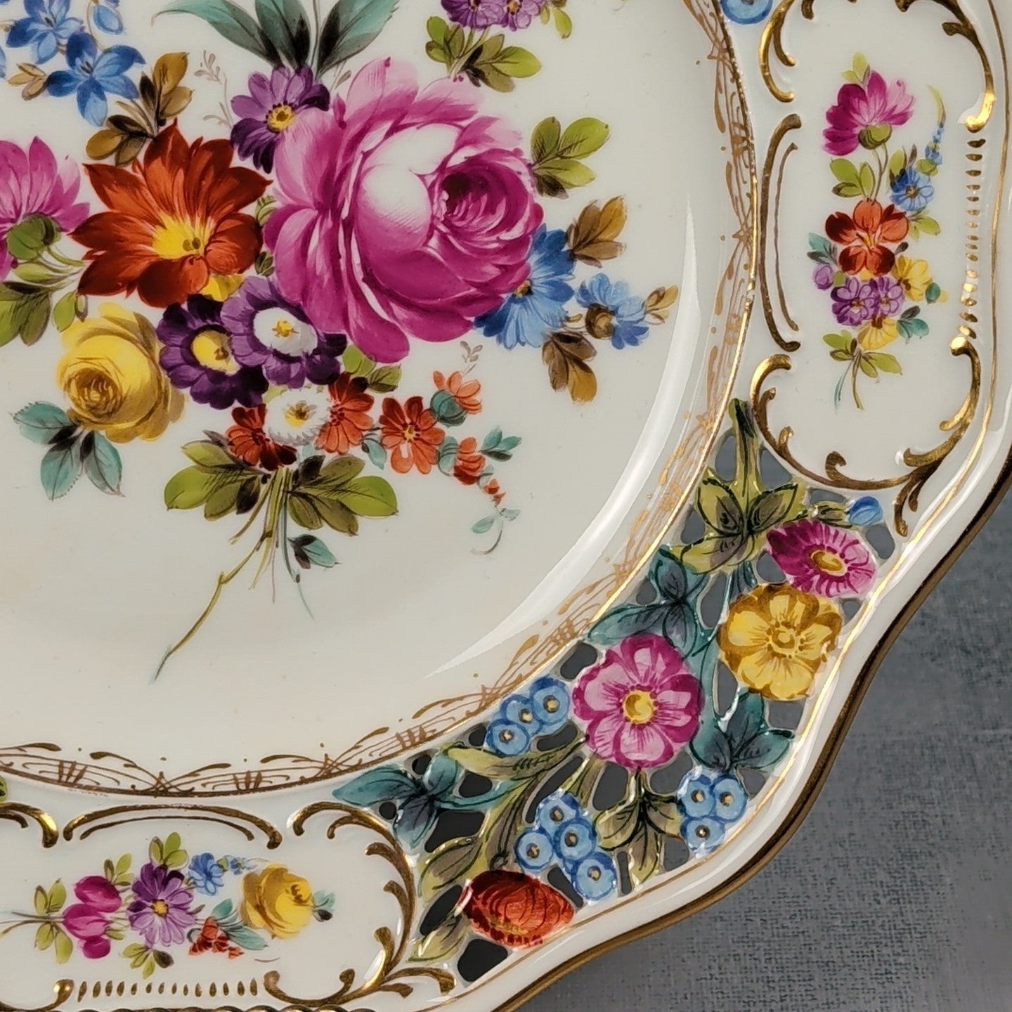Antique Dresden Germany 10.5” Hand Painted Floral Cabinet Plate Gold Gilt12