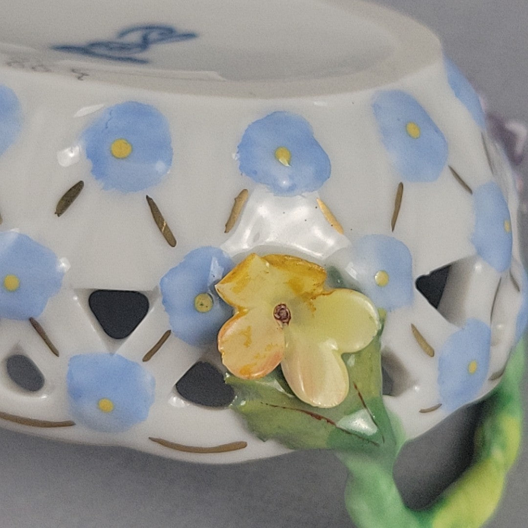 Dresden Germany Reticulated Porcelain Basket Forget Me Not Flowers & Vine Handle13