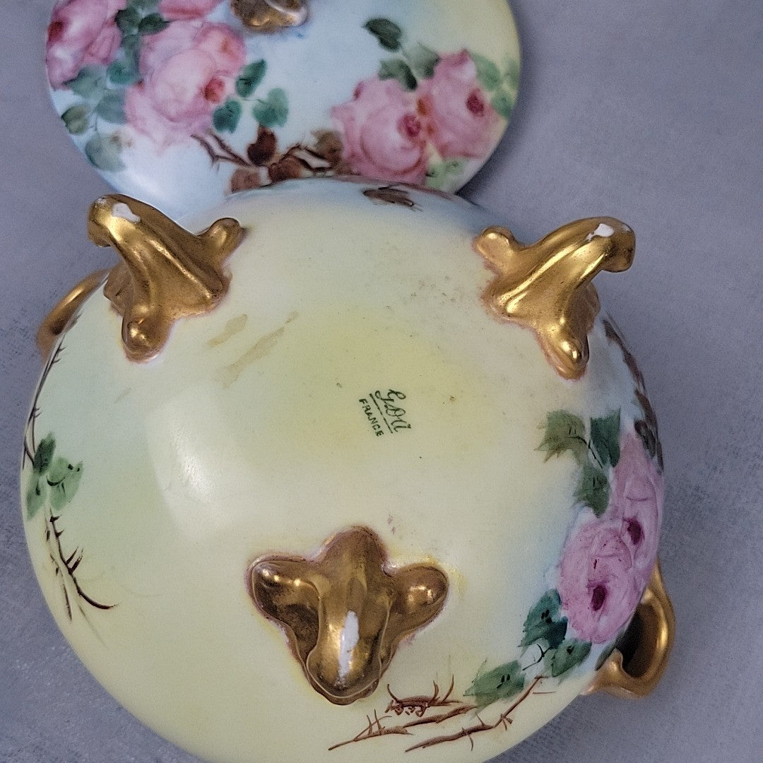 Antique GDA Limoges Footed Powder Jar Roses Gilt Handles Vanity Box c190023
